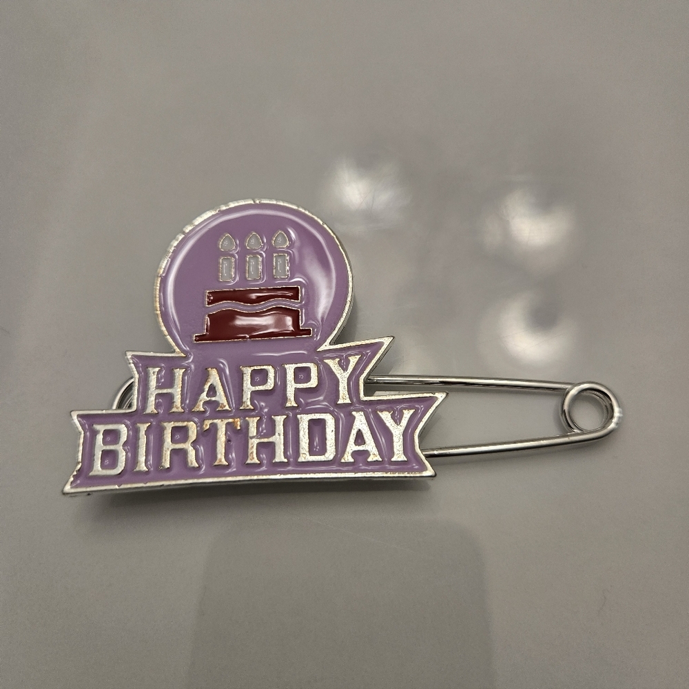 🔥Happy Birthday Brooch🔥
